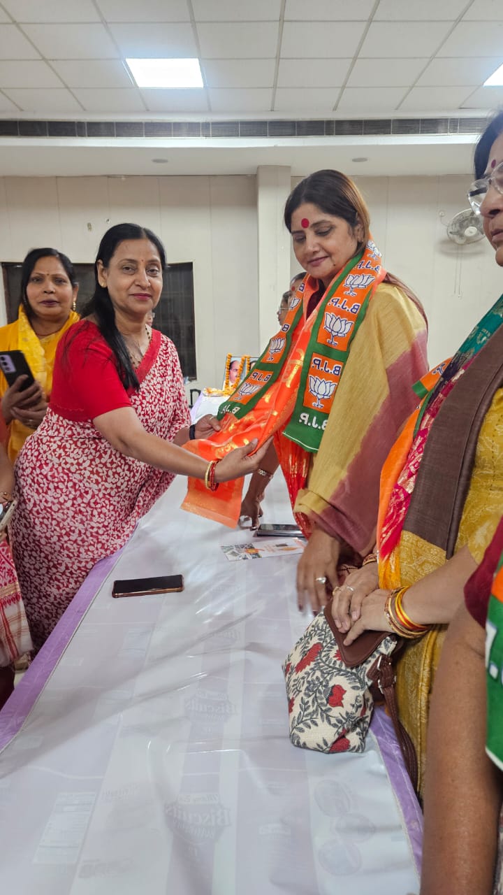 नारी शक्ति वंदन अधिनियम के अंतर्गत पूर्वी विधानसभा के पूर्वी मंडल-3 में महानगर कल्याण मंडप में एक भव्य सम्मेलन का आयोजन किया गया