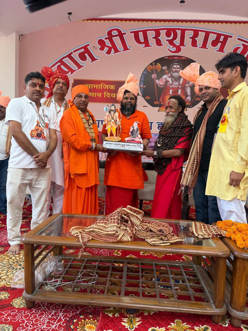 गौ माता को राष्ट्र माता घोषित करने के एक गौ सम्मान आह्वान अभियान कार्यक्रम आयोजित हुआ