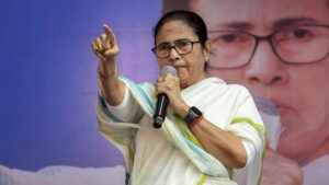 TMC में आंतरिक घमासान ममता को अपने नेताओं पर नही रहा भरोसा ममता ख़ुद बोलीं छोड़ दो पार्टी
