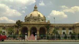 उत्तर प्रदेश शासन में हलचल  मंत्रिमंडल विस्तार के बाद अब विभागों के बंटवारे को लेकर मंथन