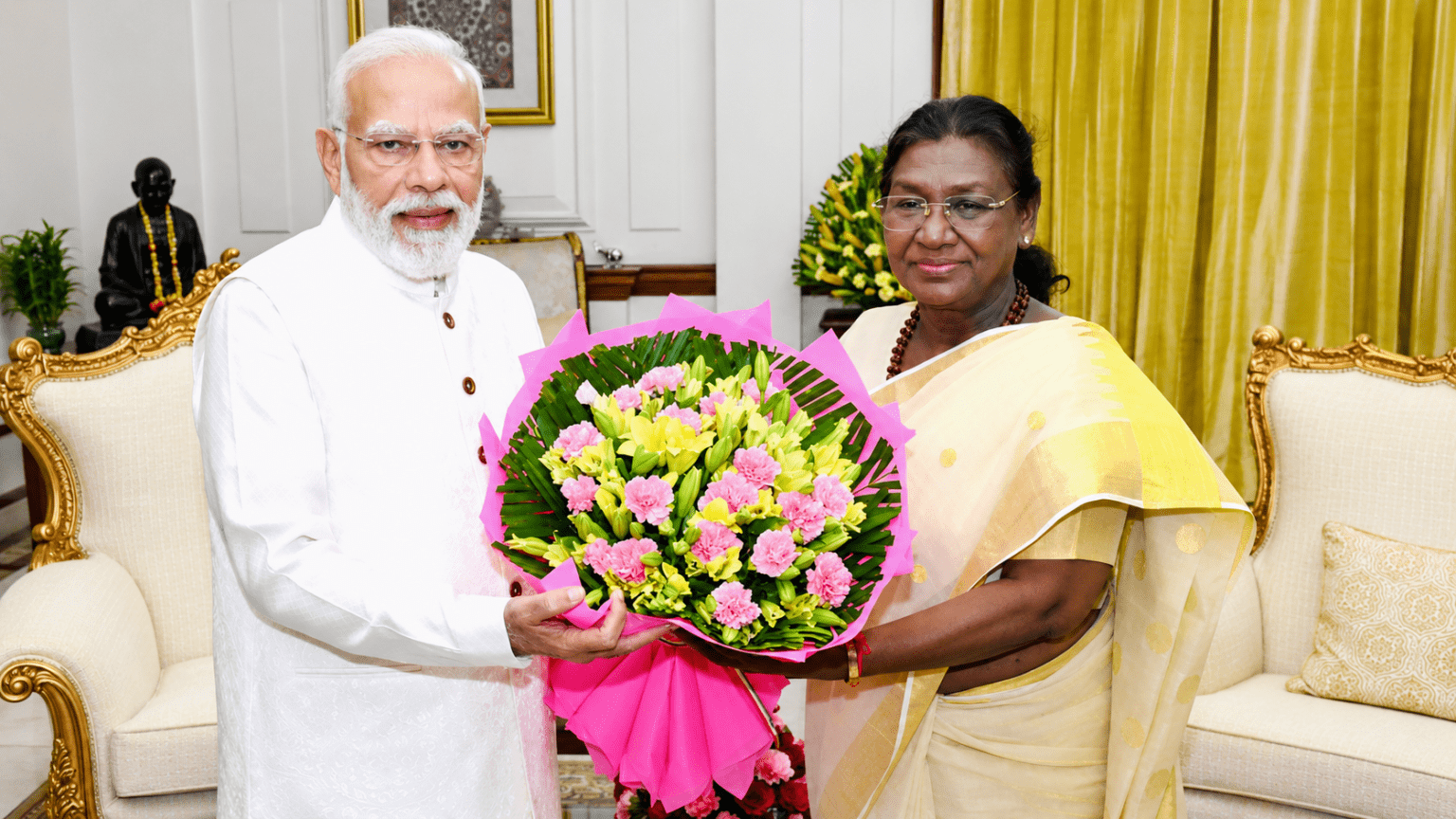 राष्ट्रपति द्रौपदी मुर्मू का जन्मदिन आज पीएम मोदी ने शुभकामनाएं दीं