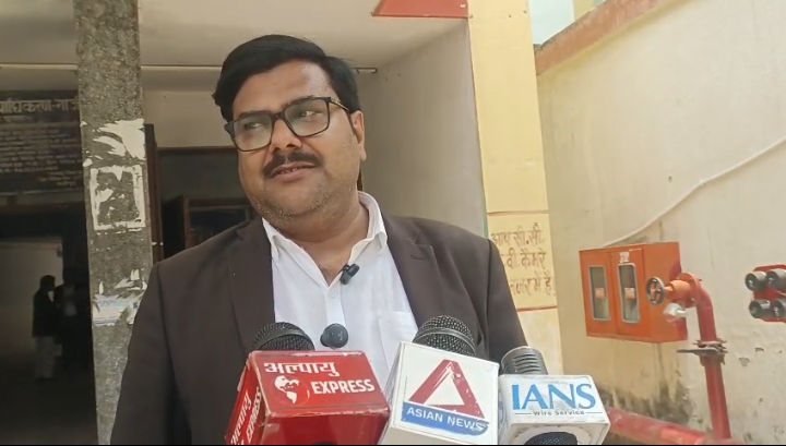 U P BREAKING NEWS कोडिन कफ सिरप मामले में आरोपी ने किया आत्म समर्पण