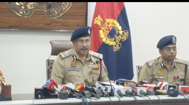 उत्तर प्रदेश पुलिस की गत वर्ष की उपलब्धियाँ  भविष्य की योजनाएं-श्री राजीव कृष्ण आईपीएस पुलिस महानिदेश उ.प्र