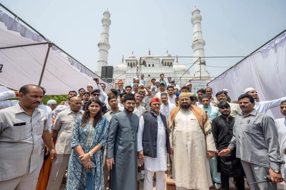 किसी भी धर्म पर टिप्पणी करना अनुचित है-समाजवादी पार्टी
