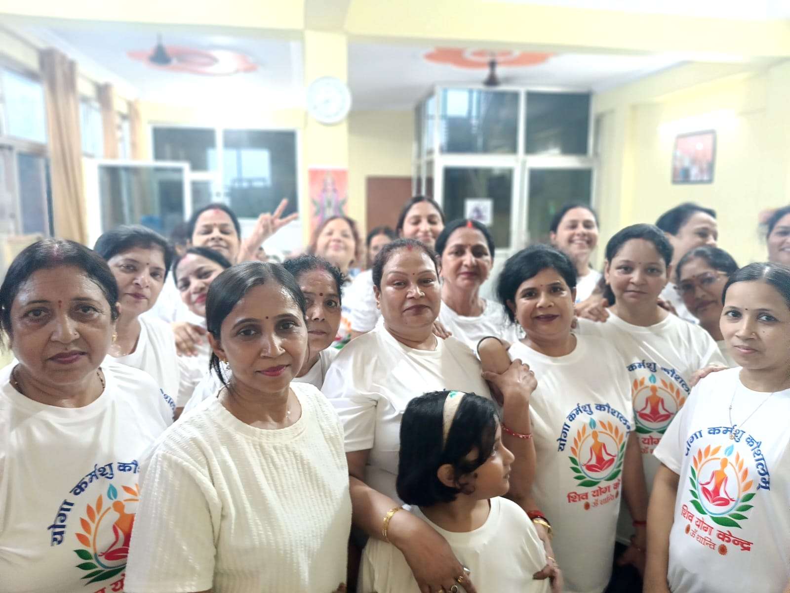 शिव योग केंद्र त्रिवेणी नगर लखनऊ में 12 अंतर्राष्ट्रीय योग दिवस मनाया गया