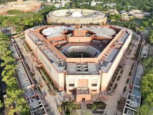 NEET पेपर लीक के आरोपों और राजधानी में छात्रों के खिलाफ पुलिस की कार्रवाई को लेकर संसद के दोनों सदनों में लगातार दूसरे दिन भी रुकावट
