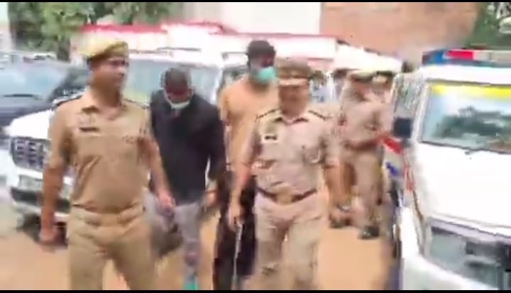 UP पुलिस के सिपाही निकले लुटेरे खाकी दागदार 1 WhatsApp Image 2026 07 16 at 20.04.46