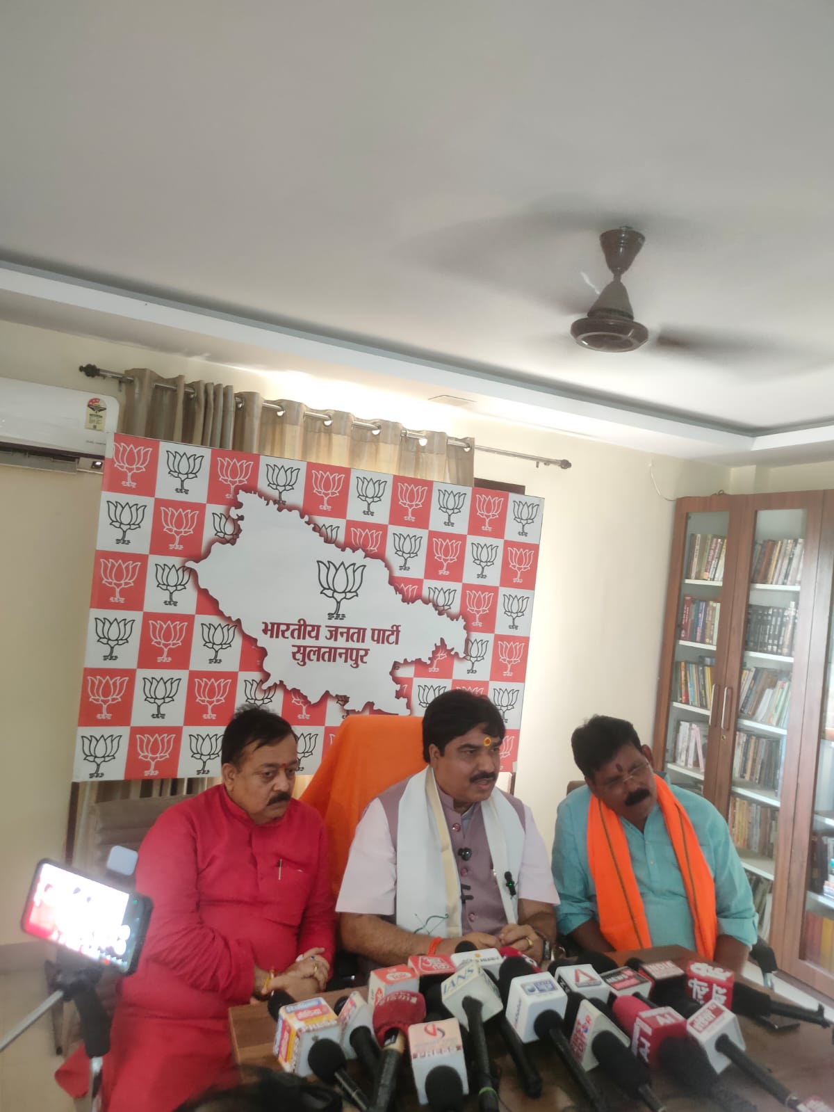 अराजकतावादी जंतर मंतर पर हॉबी: प्रेम शुक्ल 9 WhatsApp Image 2026 07 21 at 19.21.37 1