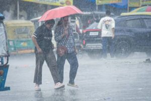 यूपी में मानसून ने पकड़ी रफ्तार कई जिलों में झमाझम बारिश