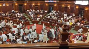 मानसून सत्र के दूसरे दिन यूपी विधानसभा में जोरदार हंगामा