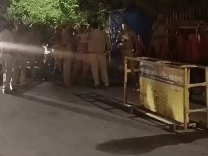 लखनऊ में रविवार को JPNIC में सपा प्रमुख अखिलेश यादव के प्रस्तावित कार्यक्रम को लेकर सुरक्षा व्यवस्था सख्त कर दी गई है 6 z